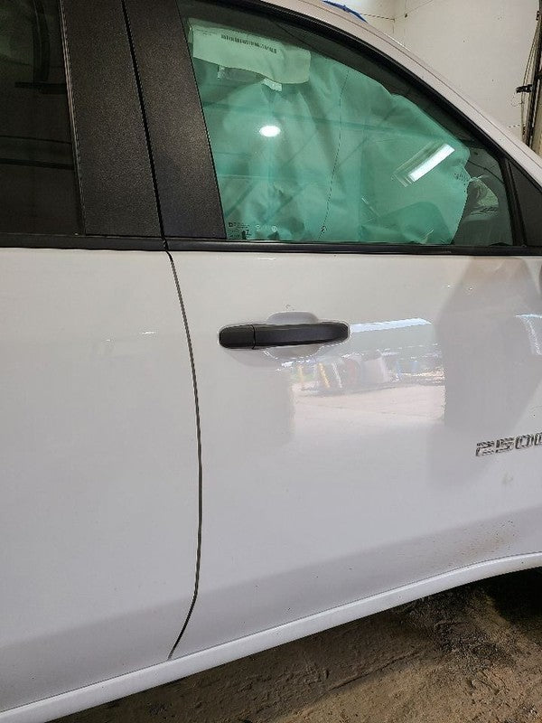 Passenger Front Door Crew Cab Fits 20-26 SILVERADO 2500 PICKUP 675364