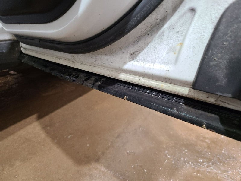 Passenger Right Rear Side Door Fits 12-19 EVOQUE 660842