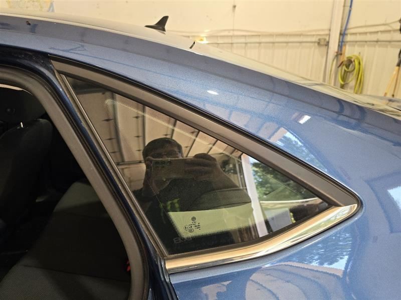 Driver Left Quarter Glass Fits 19 JETTA 599443