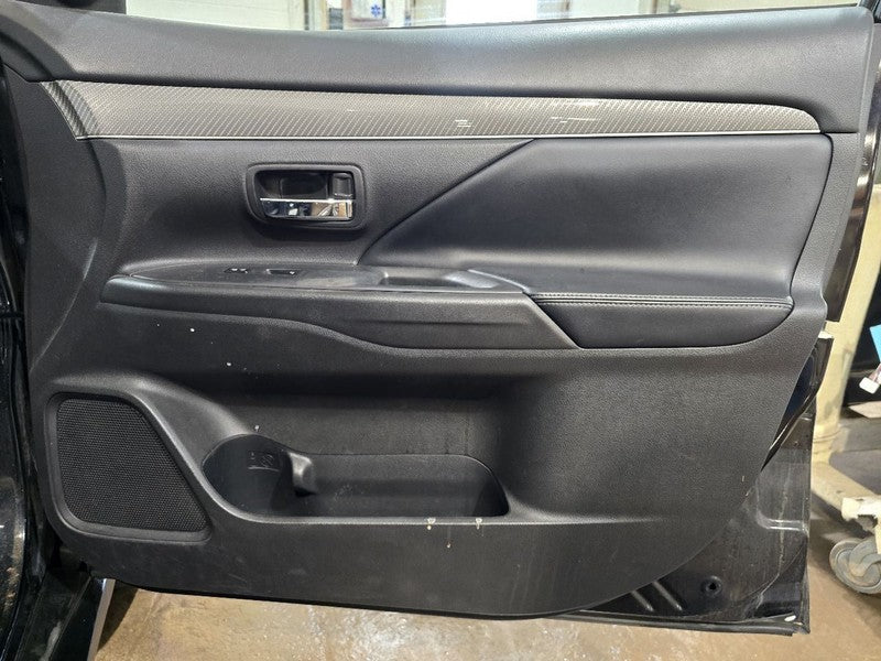 Passenger Front Door With Passive Entry Fits 16-20 OUTLANDER 631313