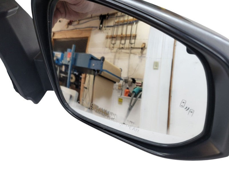 Passenger Side View Mirror With Signal Lamp Fits 16-23 TACOMA 672331