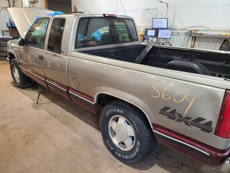 TCHEV1500 1998 Seat Belt Front 672129