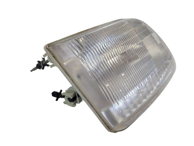 Passenger Headlight Heritage Fits 97-04 FORD F150 PICKUP 665499