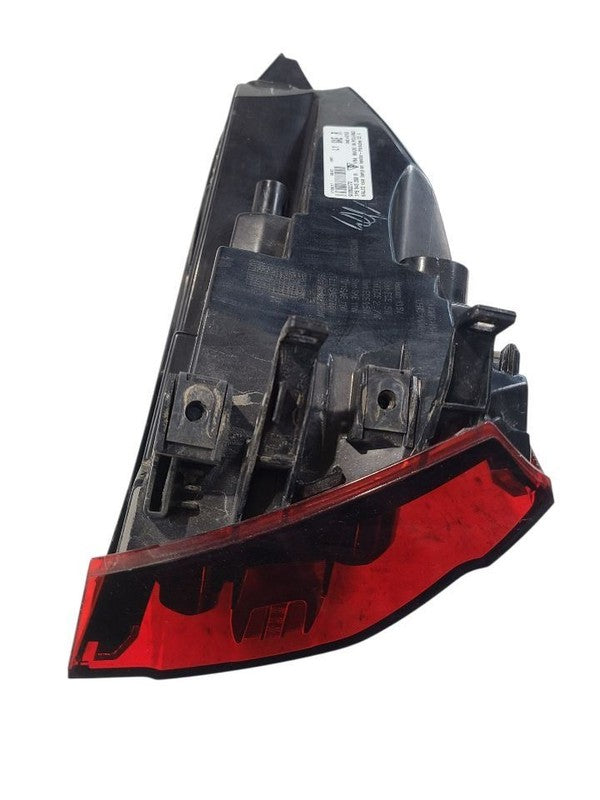 Passenger Tail Light Quarter Panel Mounted Fits 15-18 PORSCHE CAYENNE 