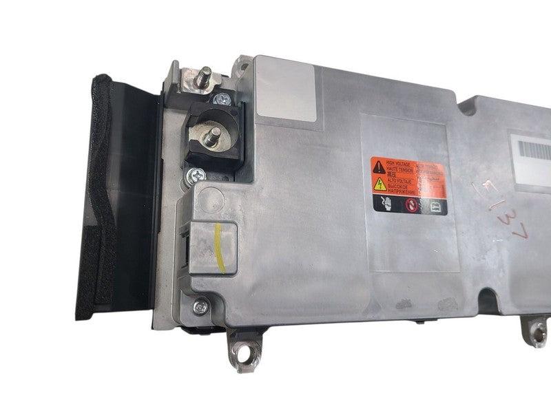 Conv/Invert/Charger Inverter Trunk Floor Fits 11-12 VOLT 637836