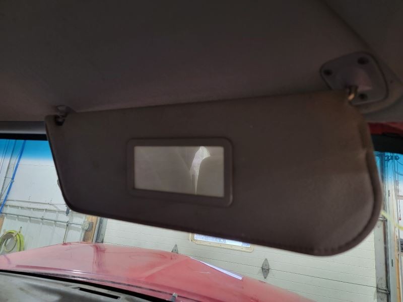 F250HD    1997 Sun Visor 570478
