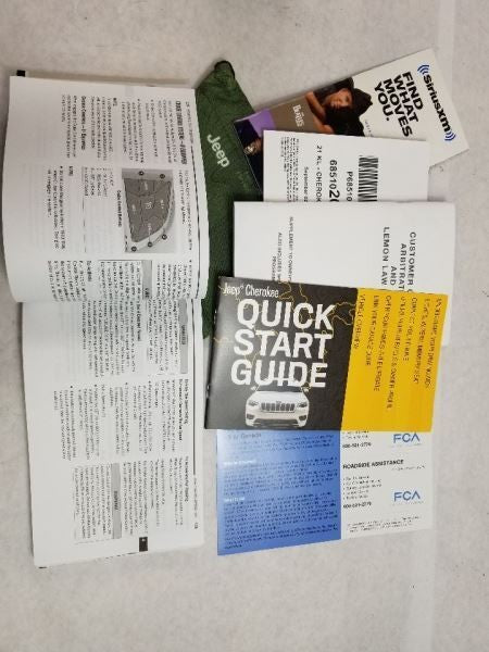 CHEROKEE  2021 Owners Manual 522704