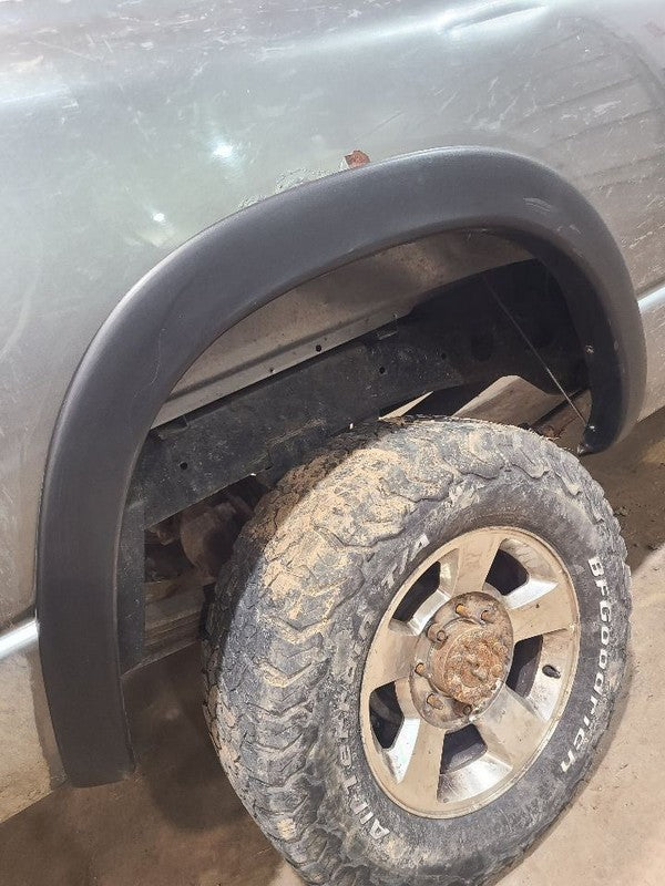 RAM2500   2004 Fender Flare/Extension 653737