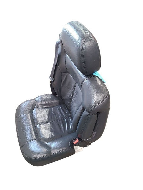 SILVRDO25 2001 Front Seat 646814