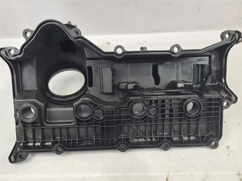 QX80      2014 Valve Cover 556919