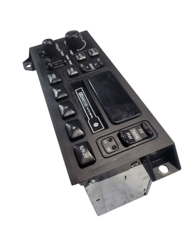 Audio Equipment Radio Receiver Am-fm-cassette Fits 95-03 DODGE 1500 VA