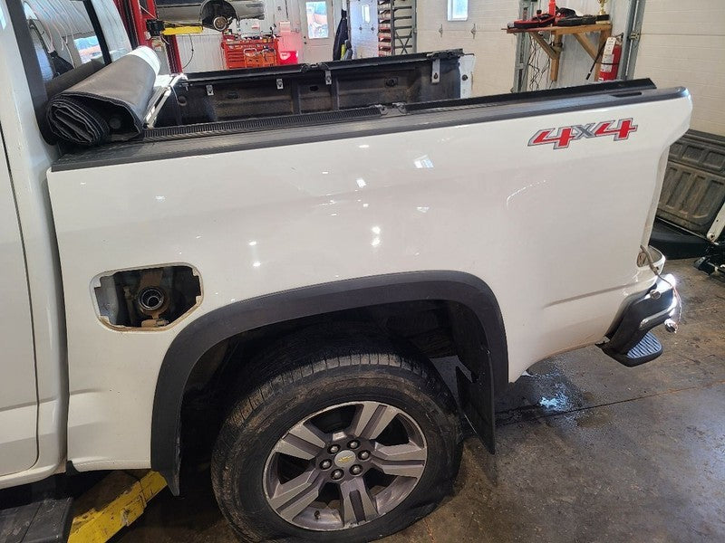 Pickup Box Crew Cab 5' 2" Box Fits 15-22 COLORADO 655961
