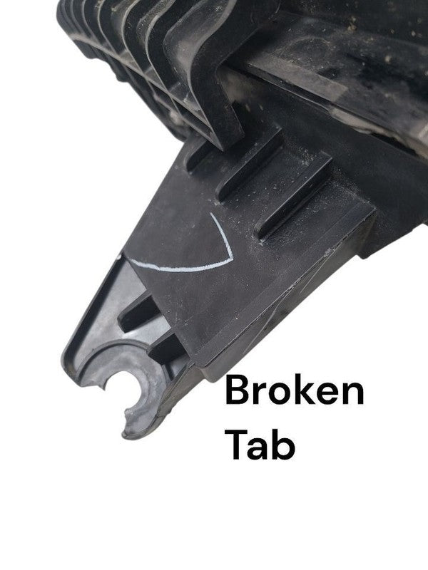Passenger Headlight Without HID With Blue Tint Fits 15-17 SUBURBAN 150