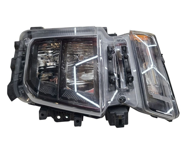 Passenger Headlight Halogen Fits 20-23 SILVERADO 2500 PICKUP 675361