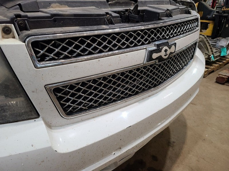 Front Bumper With Fog Lamps Opt T96 Fits 07-14 SUBURBAN 1500 671093