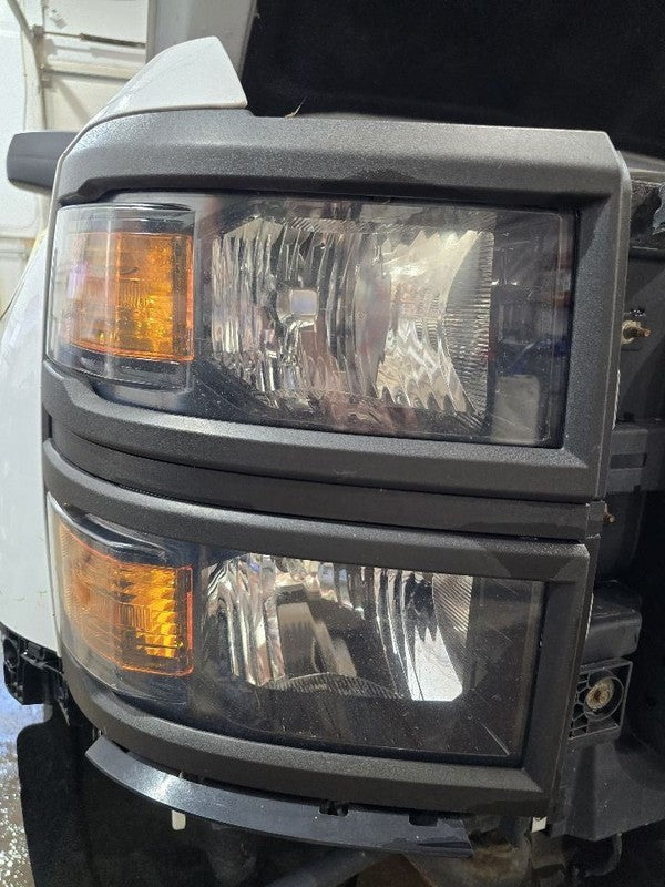 Passenger Headlight Reflector Fits 14-15 SILVERADO 1500 PICKUP 643766