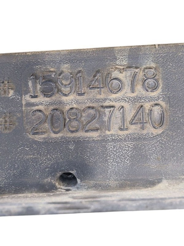 YUKON     2011 Running Board 671824