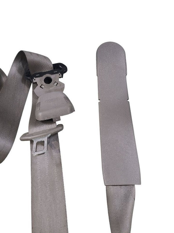 SUBGM1500 1997 Seat Belt Rear 645366