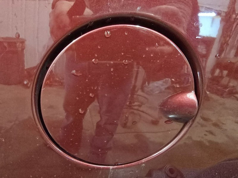 RAM1500   2015 Fuel Filler Door 615537