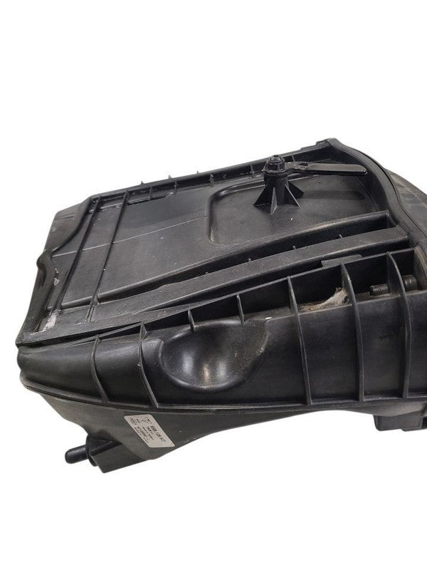 Driver Left Air Cleaner 3.0L Fits 15-18 PORSCHE MACAN 661484