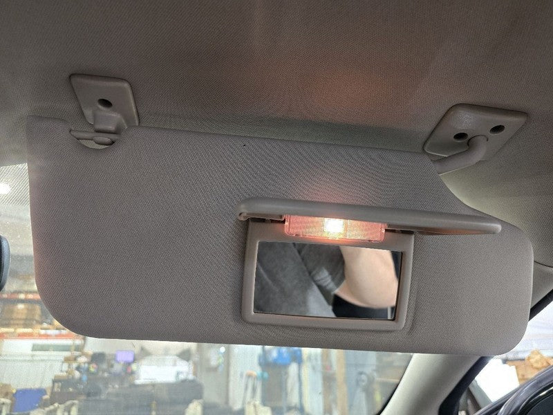Passenger Right Sun Visor Illuminated Fits 07-10 MKX 633266