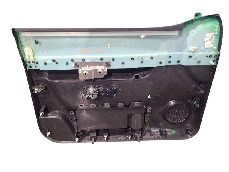 SILV15NEW 2007 Front Door Trim Panel 661898