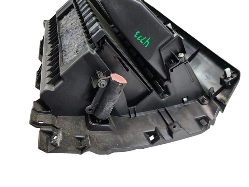 OUTLANDER 2016 Glove Box 600020