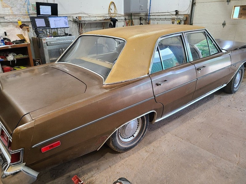 Passenger Right Headlight Door/Cover Fits 75-76 DART 668116