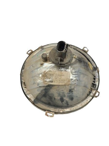 Passenger Headlight VIN W 6th Digit Jk Body Halogen Fits 07-18 WRANGLE