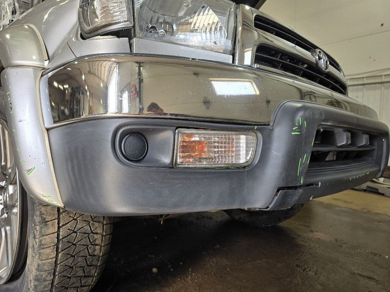 Front Bumper SR5 Flares With Fog Lamps Chrome Fits 99-02 4 RUNNER 6406