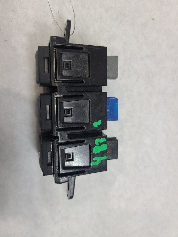 SENTRA    2014 Dash/Interior/Seat Switch 606830