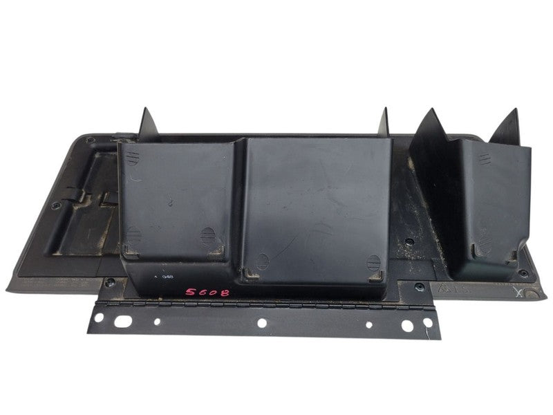 SILVRDO15 2004 Glove Box 672314