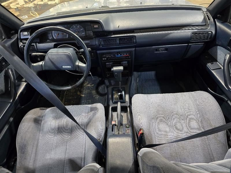 FRONT CAMRY     1988 Center Retractor with Shoulder Belts Seat Belt Fr