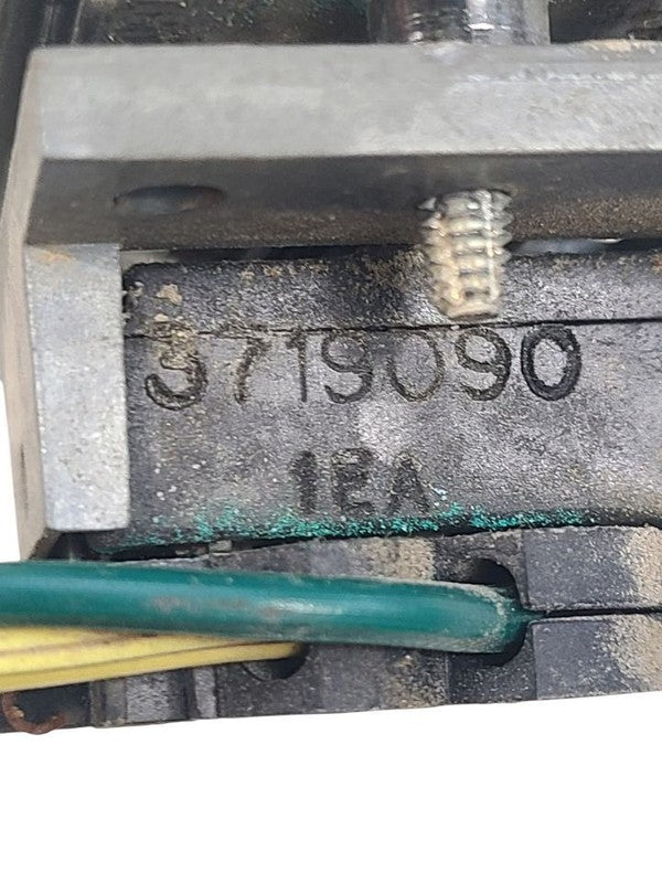 GRAND-WAG 1991 Front Door Switch 679046