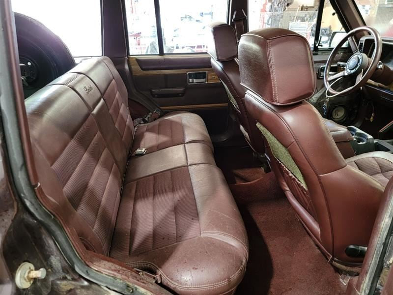 FRONT WAGONEER  1989 Driver's Side Retractor Seat Belt Front 553173