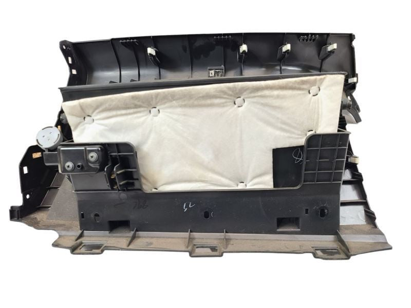 SONATA    2011 Glove Box 582226