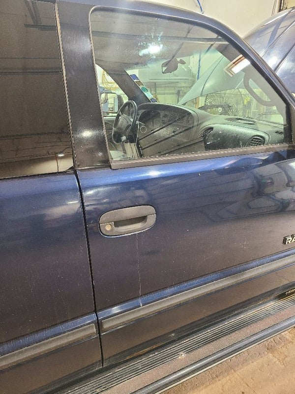 Passenger Front Door Quad Cab 4 Door Fits 98-02 DODGE 2500 PICKUP 6671