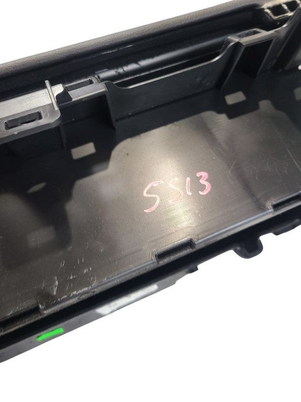 MDX       2019 Glove Box 666330