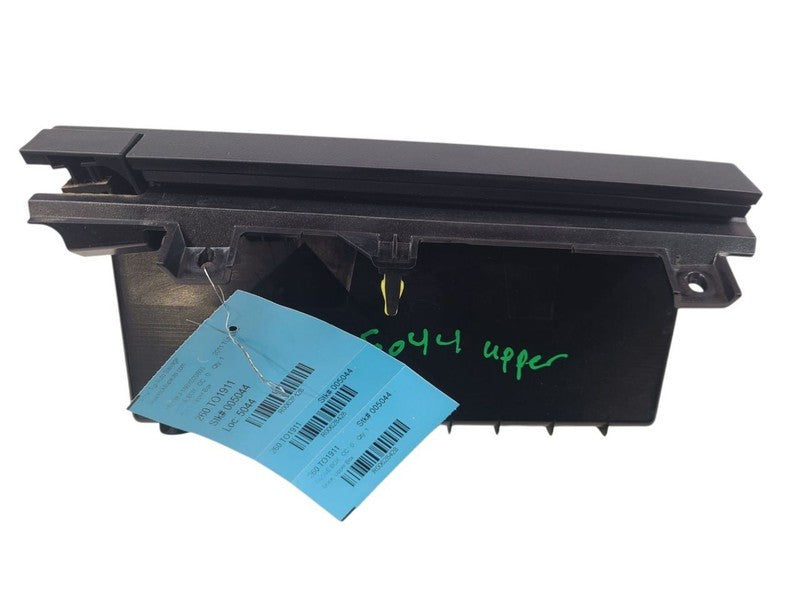 TUNDRA    2011 Glove Box 628428