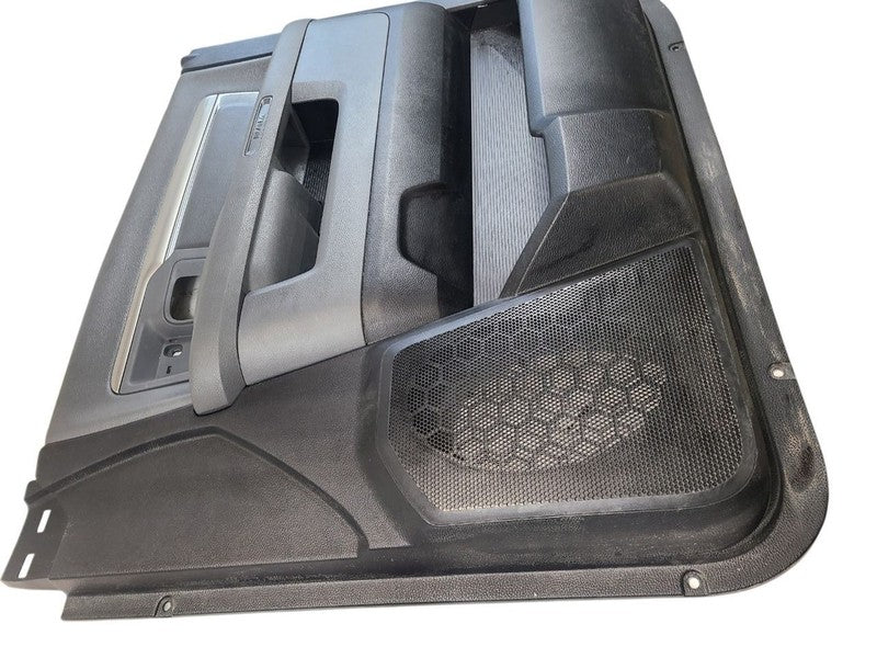 RAM1500   2016 Front Door Trim Panel 667662