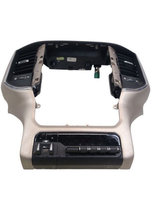 RAM15NEW  2019 Dash Bezel 658674