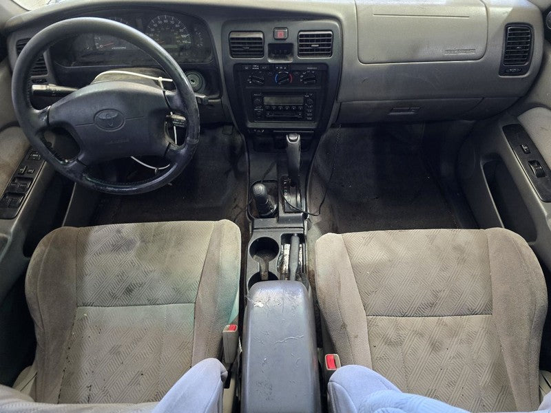 Seat Belt Front Bucket Driver Buckle SR5 Fits 00-02 4 RUNNER 627832