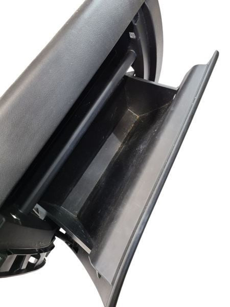OUTLANDER 2016 Glove Box 600020