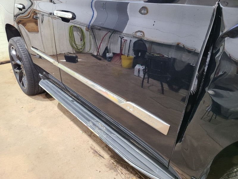 Passenger Right Front Door Fits 15-20 ESCALADE 664110