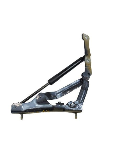 TESLA 3   2023 Trunk Lid Hinge 588906