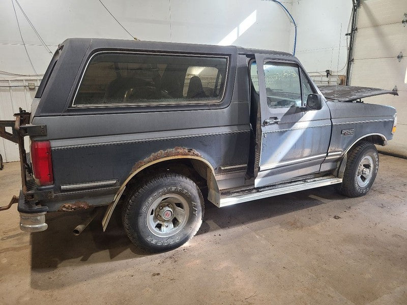 Front Spindle/Knuckle Spindle Fits 84-92 BRONCO 652283