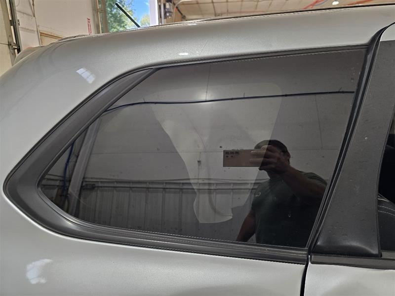 OUTLANDER 2016 Quarter Glass 600025