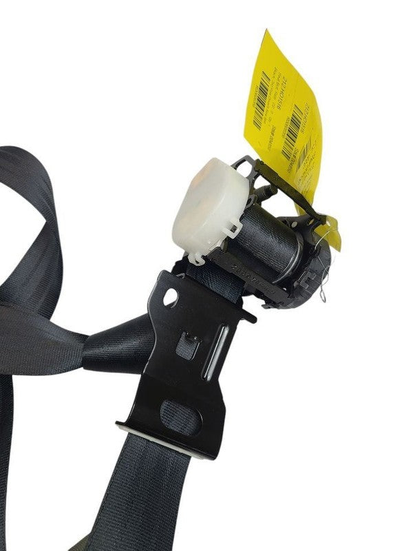 PILOT     2016 Seat Belt Rear 608356