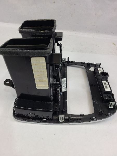 CARAVAN   2016 Dash Bezel 556745