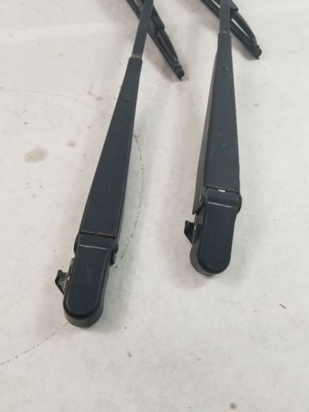 WRANGLER  2000 Wiper Arm               530205
